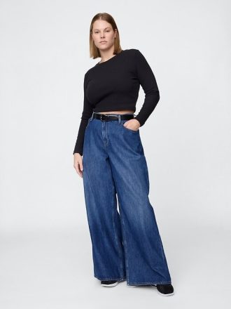 Tief sitzende, extraweite Jeans