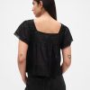 Top mit eckigem Ausschnitt und Spitzenbesatz Top mit eckigem Ausschnitt und Spitzenbesatz