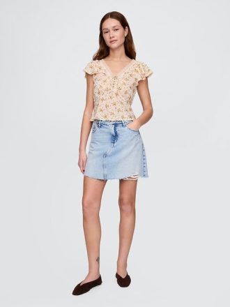 Top mit Spitzenbesatz und Blumenmuster