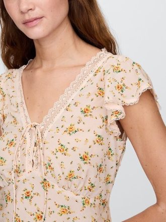 Top mit Spitzenbesatz und Blumenmuster