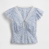 Top mit Spitzenbesatz und Blumenmuster Top mit Spitzenbesatz und Blumenmuster