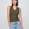 Transparentes, modernes Rippen-Tanktop