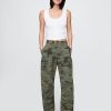 Twill-Fasshose mit mittelhohem Bund Twill-Fasshose mit mittelhohem Bund