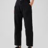 Twill-Fasshose mit mittelhohem Bund Twill-Fasshose mit mittelhohem Bund