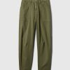 Twill-Fasshose mit mittelhohem Bund Twill-Fasshose mit mittelhohem Bund