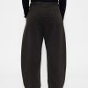 Twill-Fasshose mit mittelhohem Bund Twill-Fasshose mit mittelhohem Bund
