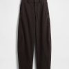 Twill-Fasshose mit mittelhohem Bund Twill-Fasshose mit mittelhohem Bund