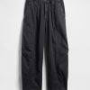 Twill-Fasshose mit mittelhohem Bund Twill-Fasshose mit mittelhohem Bund