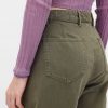 Twill-Fasshose mit mittelhohem Bund Twill-Fasshose mit mittelhohem Bund