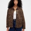 Ultraweiche Jeanshemdjacke mit Leopardenmuster Ultraweiche Jeanshemdjacke mit Leopardenmuster