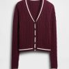 Zopfmuster-Cardigan aus 100 % Baumwolle Zopfmuster-Cardigan aus 100 % Baumwolle