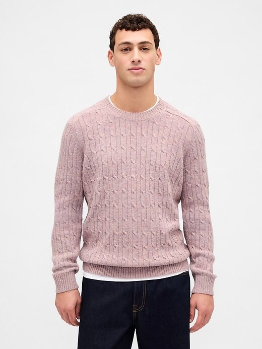 Zopfmusterpullover aus Merinowollmischung Zopfmusterpullover aus Merinowollmischung